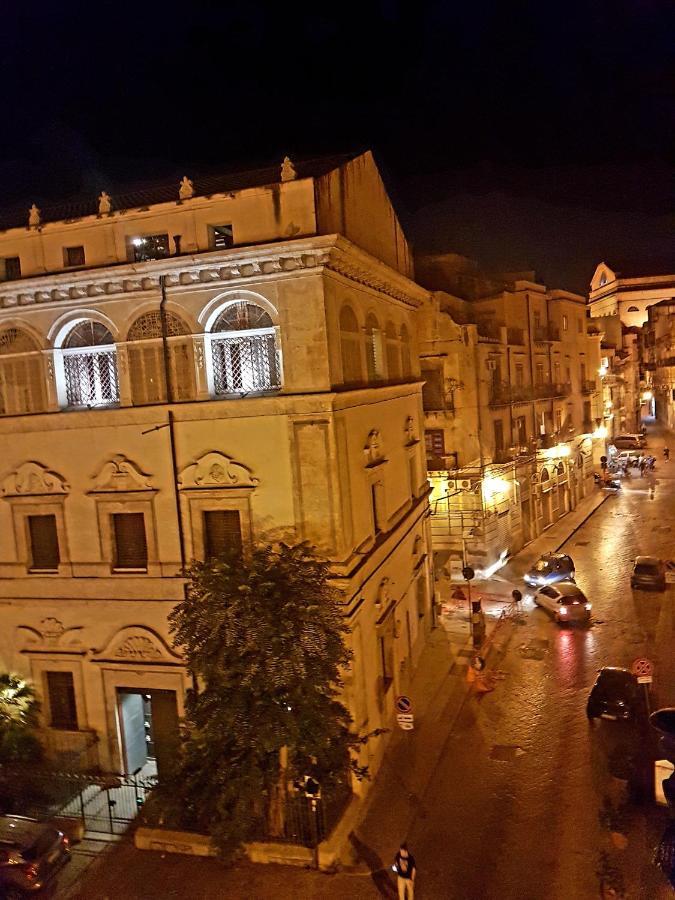 Sweet Home In The City Center Palermo Kültér fotó